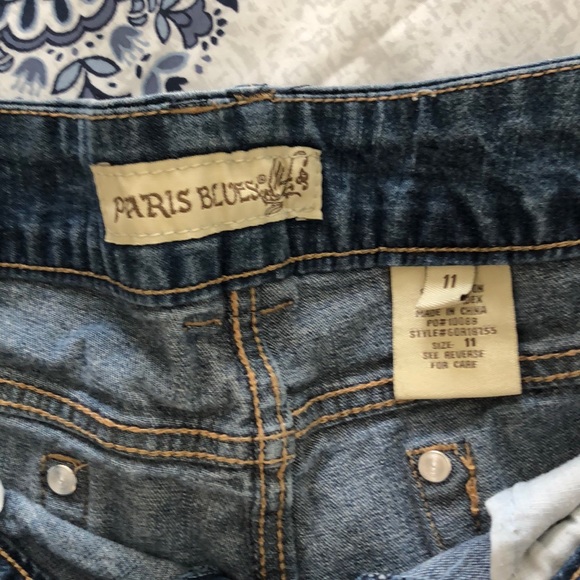 Shorts - Picture 3 of 3